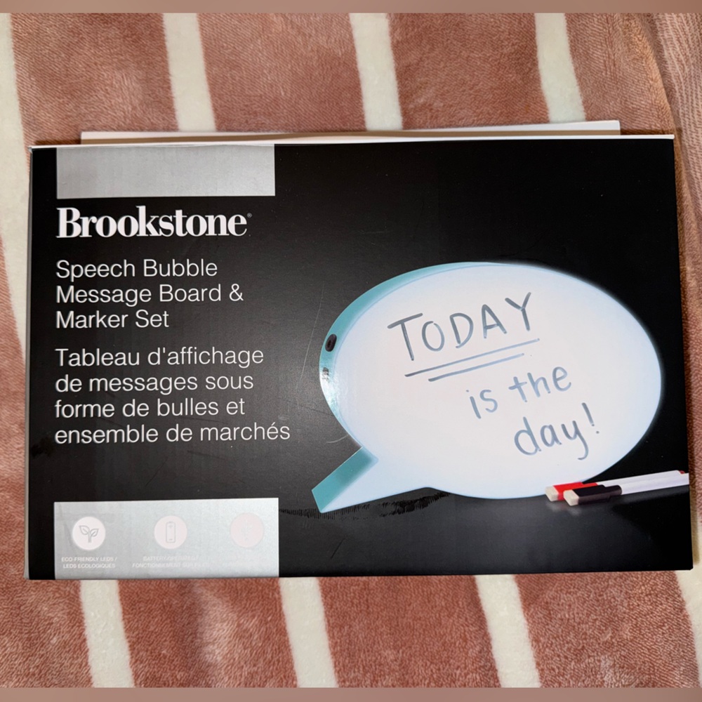 Speech Bubble Message Board and Marker Set